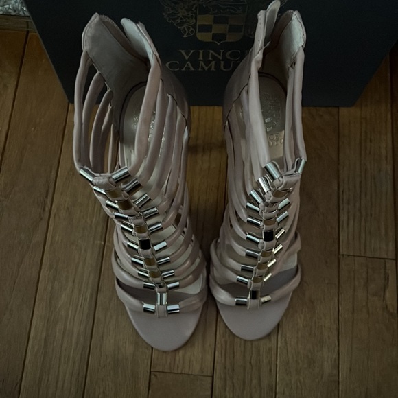 Vince Camuto Heels - Picture 2 of 3